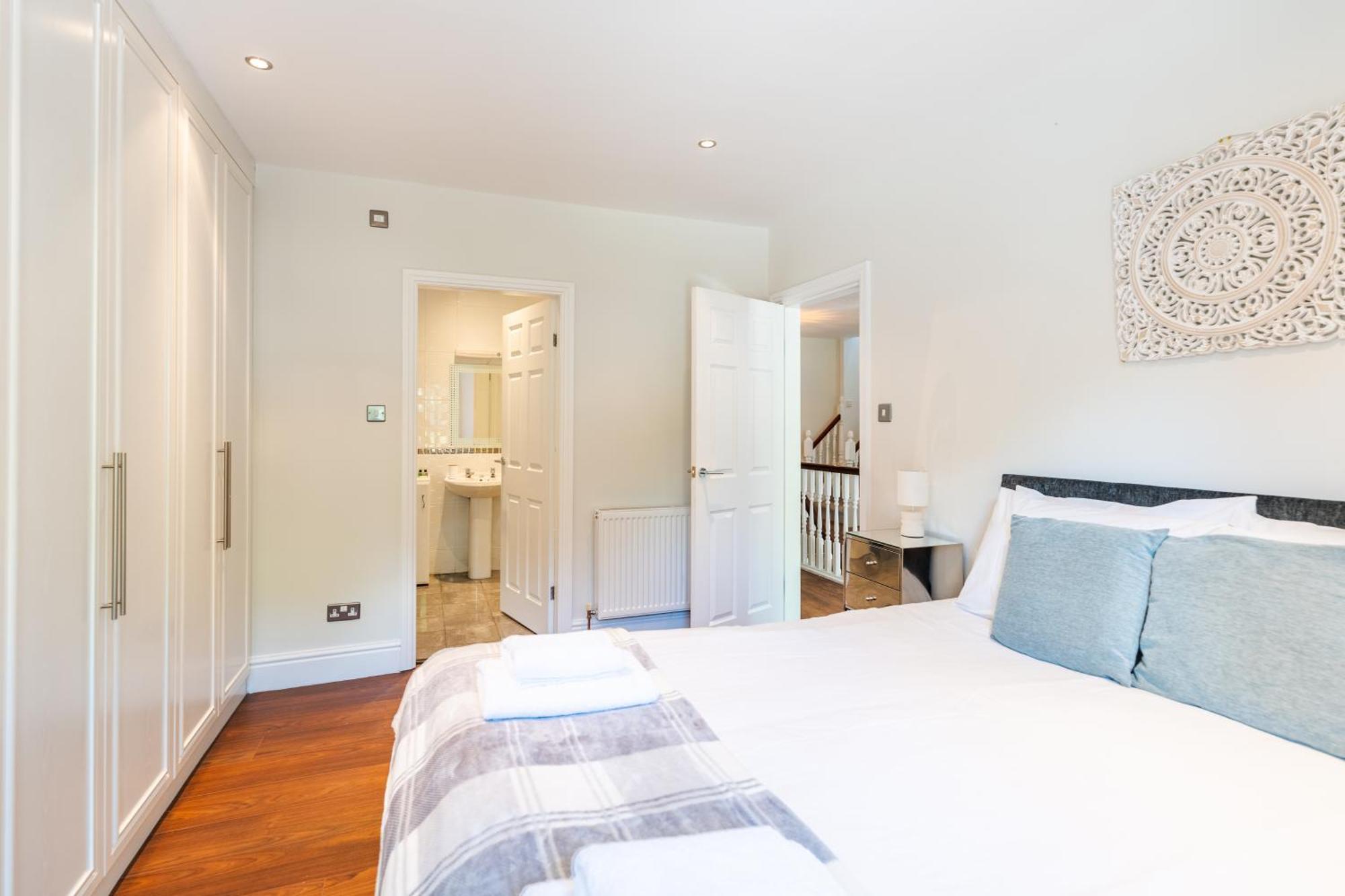 The House @ Sitwell Arms Hotel Renishaw Экстерьер фото